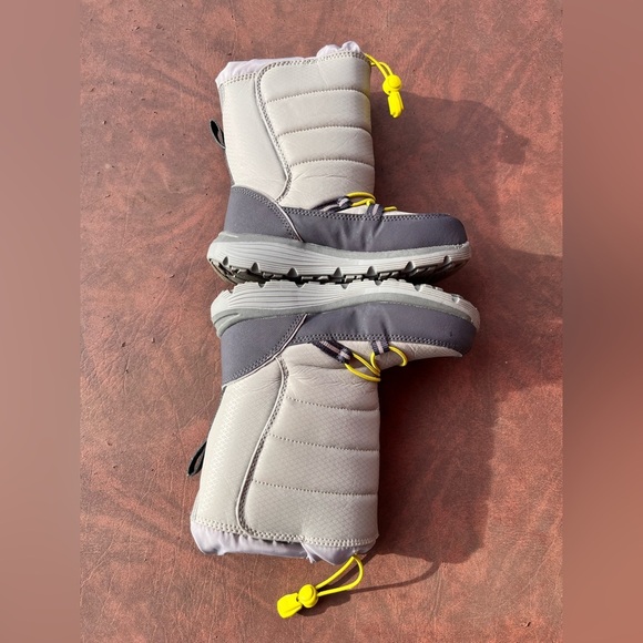 KIDS Lands' End Insulated Boots - Picture 2 of 10